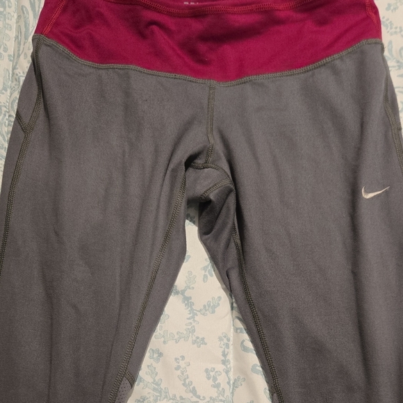 Nike Pink and Gray Leggings with Stretchy Comfort - Picture 1 of 2